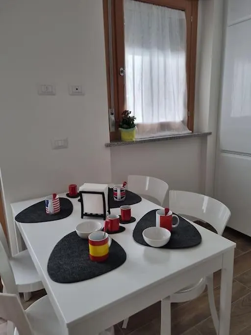Milano Lambrate Charming Suite Vicino A Aeroporto Linate Metro4 E Ospedale San Raffaele Milan