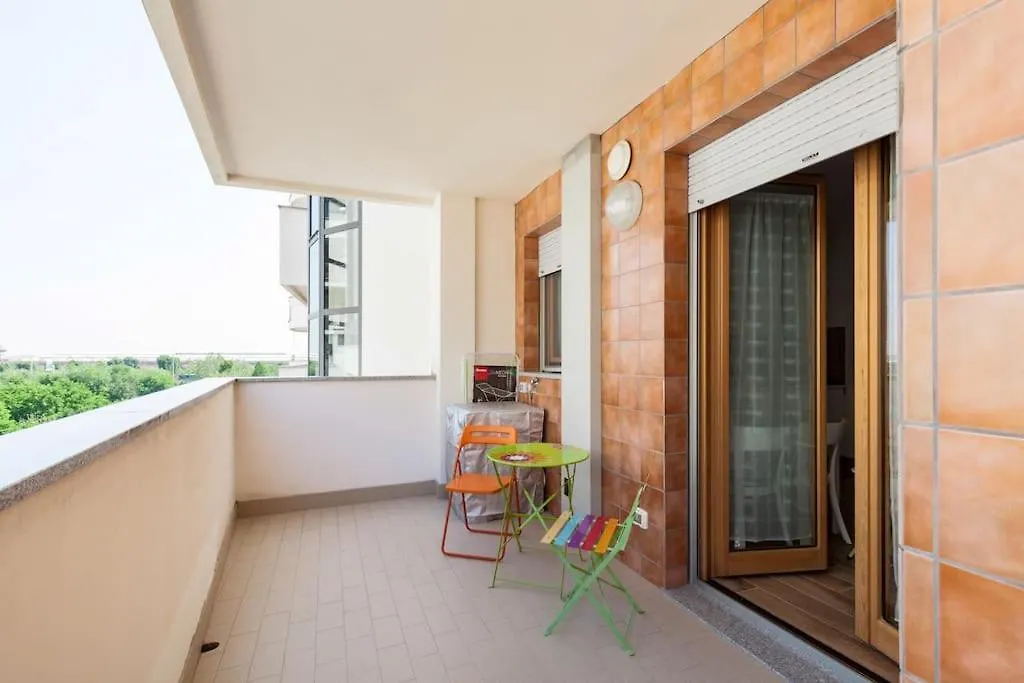 Apartment Milano Lambrate Charming Suite Vicino A Aeroporto Linate Metro4 E Ospedale San Raffaele