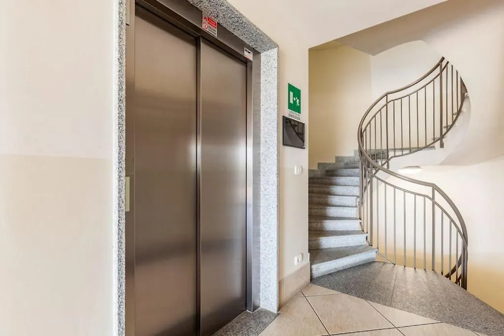 Milano Lambrate Charming Suite Vicino A Aeroporto Linate Metro4 E Ospedale San Raffaele Apartment Milan