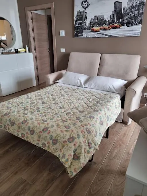 Milano Lambrate Charming Suite Vicino A Aeroporto Linate Metro4 E Ospedale San Raffaele Italy